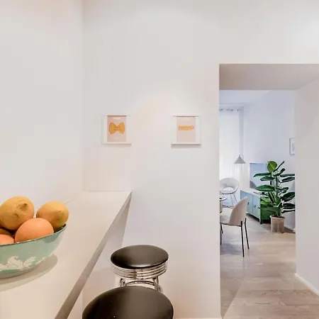 Vatican Chic House شقة