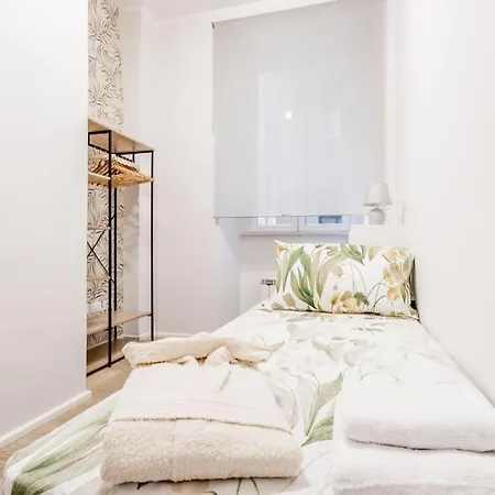 Vatican Chic House شقة