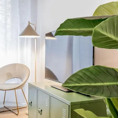 Vatican Chic House شقة *
