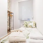Vatican Chic House شقة