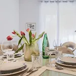 Vatican Chic House شقة