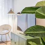 Vatican Chic House شقة *